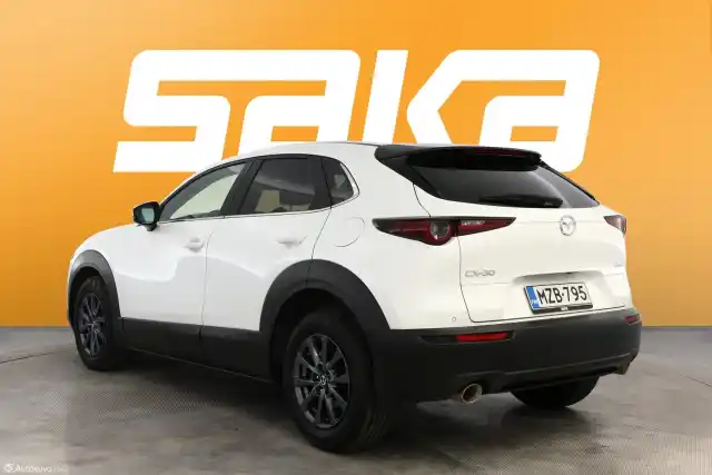 Valkoinen Maastoauto, Mazda CX-30 – MZB-795