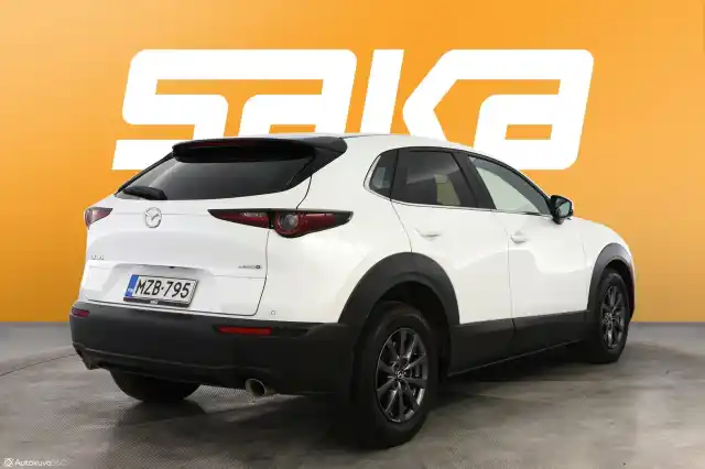 Valkoinen Maastoauto, Mazda CX-30 – MZB-795