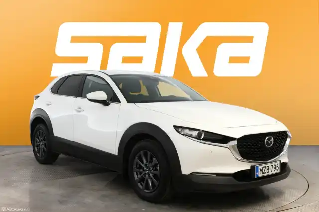 Valkoinen Maastoauto, Mazda CX-30 – MZB-795