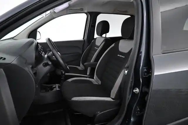 Harmaa Tila-auto, Dacia Lodgy – MZC-213