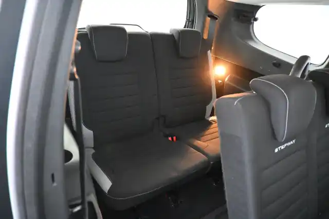 Harmaa Tila-auto, Dacia Lodgy – MZC-213