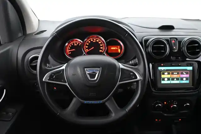 Harmaa Tila-auto, Dacia Lodgy – MZC-213