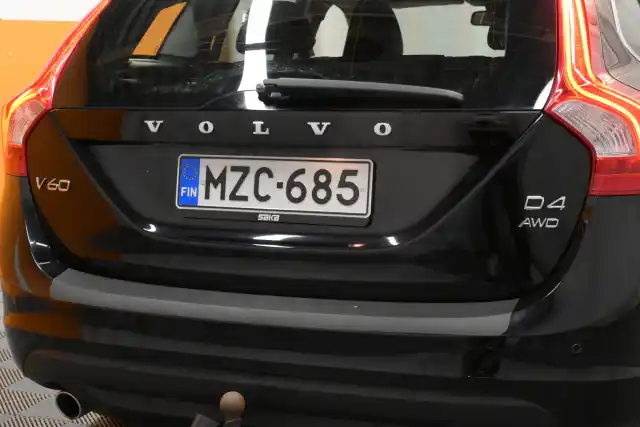 Musta Farmari, Volvo V60 – MZC-685