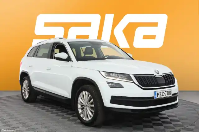 Valkoinen Maastoauto, Skoda Kodiaq – MZC-708