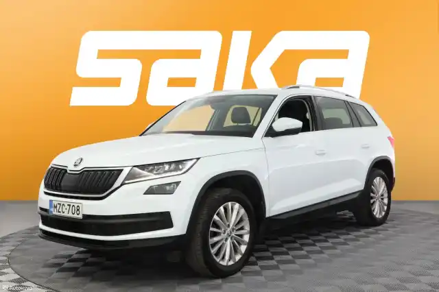 Valkoinen Maastoauto, Skoda Kodiaq – MZC-708