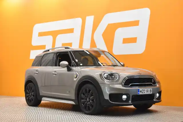 Harmaa Maastoauto, Mini Countryman – MZC-918