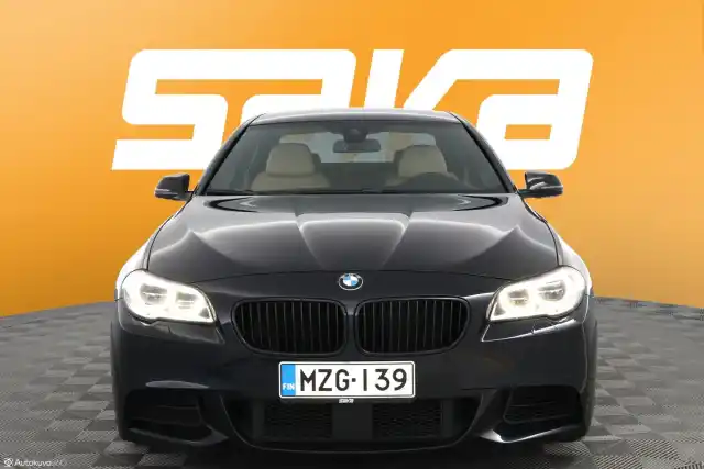 Sininen Sedan, BMW M550D – MZG-139