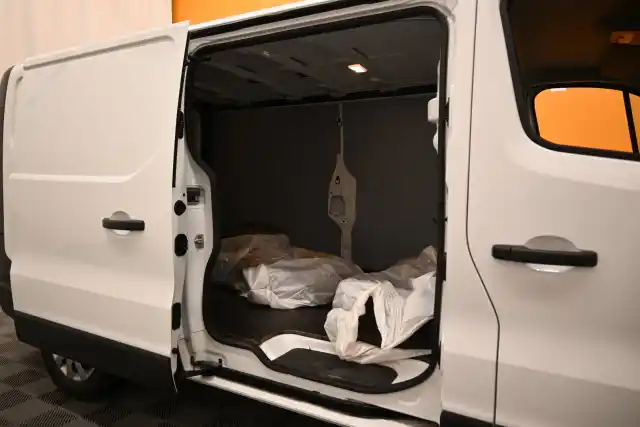 Valkoinen Pakettiauto, Renault Trafic – MZH-348