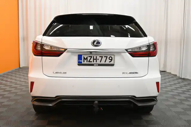 Valkoinen Maastoauto, Lexus RX – MZH-779