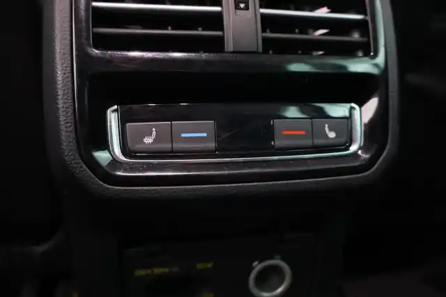 Musta Farmari, Volkswagen Passat – MZI-589