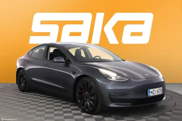 Harmaa Sedan, Tesla Model 3 – MZI-670