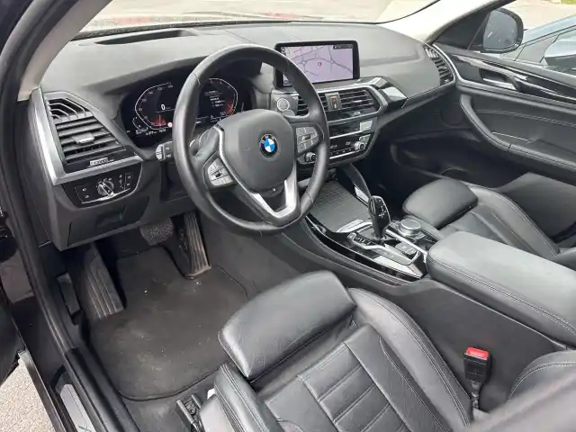 Harmaa Maastoauto, BMW X4 – MZI-911