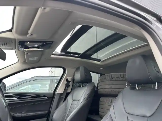 Harmaa Maastoauto, BMW X4 – MZI-911