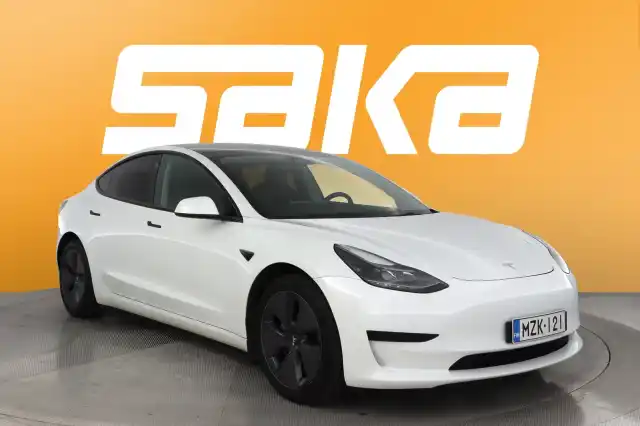 Valkoinen Sedan, Tesla Model 3 – MZK-121