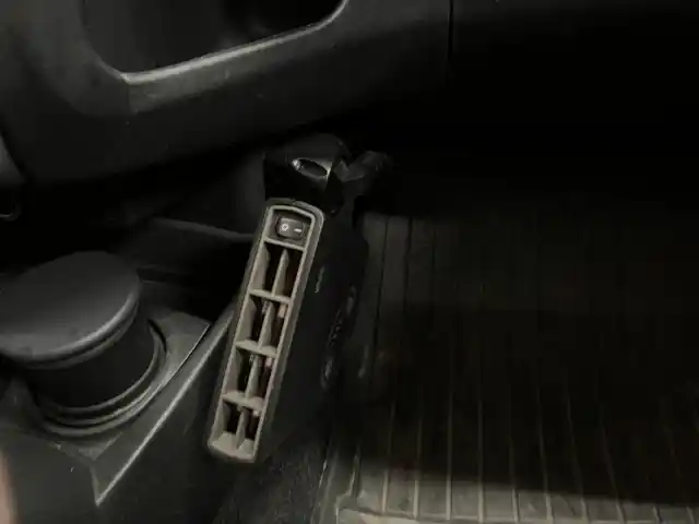 Sininen Viistoperä, Toyota Yaris – NGR-916