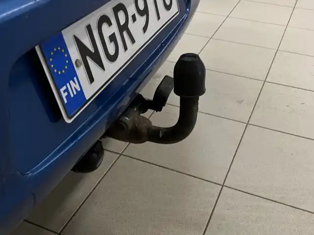 Sininen Viistoperä, Toyota Yaris – NGR-916