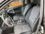 Musta Tila-auto, Toyota RAV4 – NGT-118, kuva 4