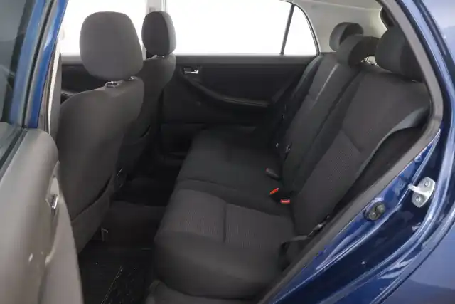 Sininen Viistoperä, Toyota Corolla – NHB-221