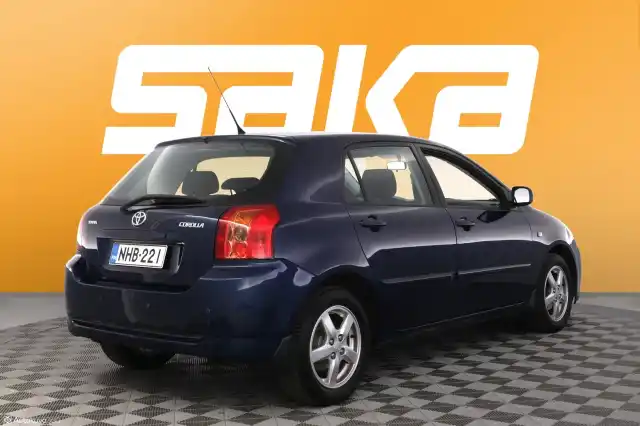 Sininen Viistoperä, Toyota Corolla – NHB-221
