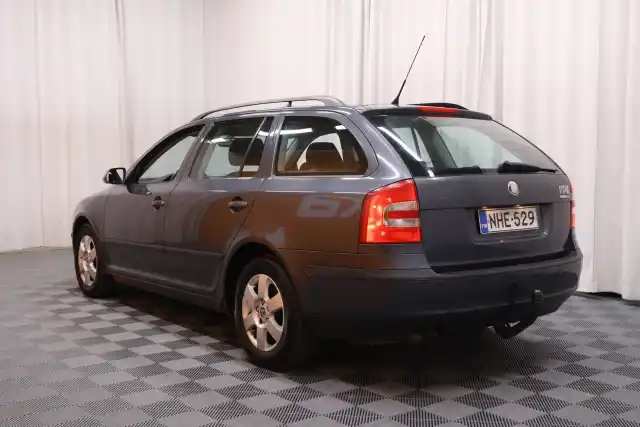 Harmaa Farmari, Skoda Octavia – NHE-529