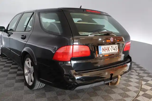 Musta Farmari, Saab 9-5 – NHK-745