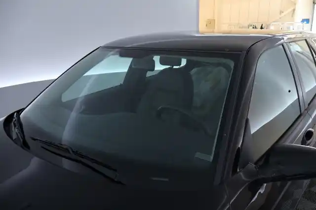 Musta Farmari, Saab 9-5 – NHK-745