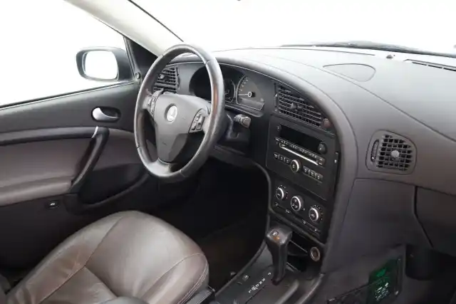 Musta Farmari, Saab 9-5 – NHK-745