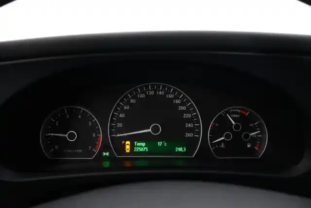 Musta Farmari, Saab 9-5 – NHK-745