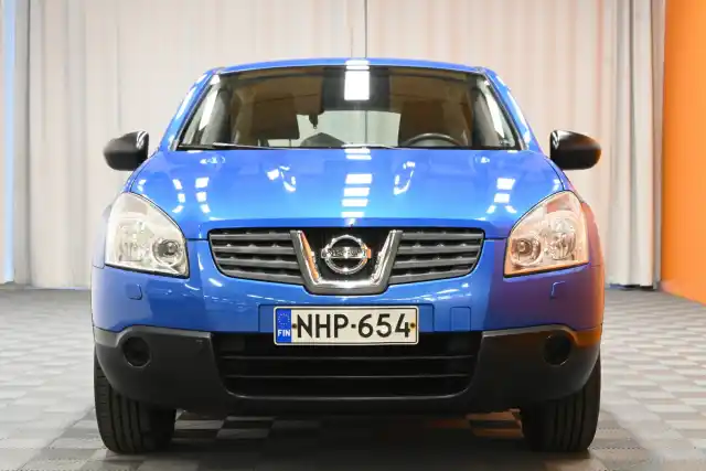 Sininen Maastoauto, Nissan Qashqai – NHP-654