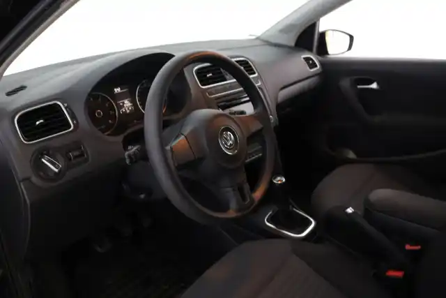 Musta Viistoperä, Volkswagen Polo – NHR-797