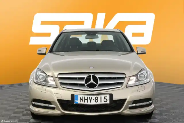 Beige Sedan, Mercedes-Benz C – NHV-815