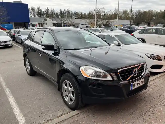 Musta Farmari, Volvo XC60 – NHX-216