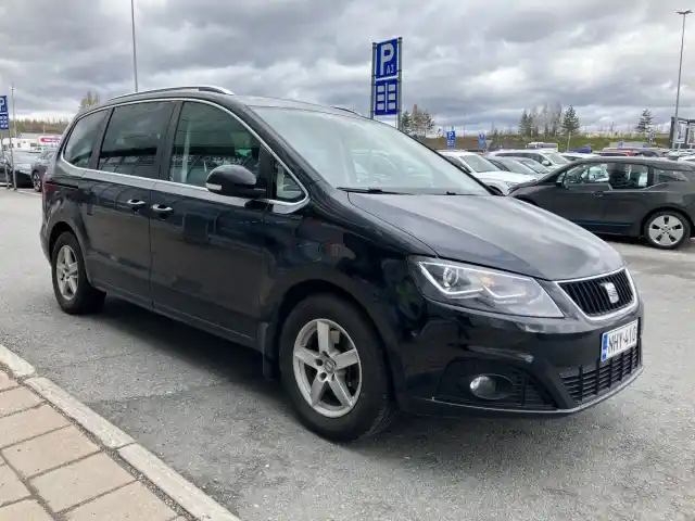 Musta Tila-auto, Seat Alhambra – NHY-410