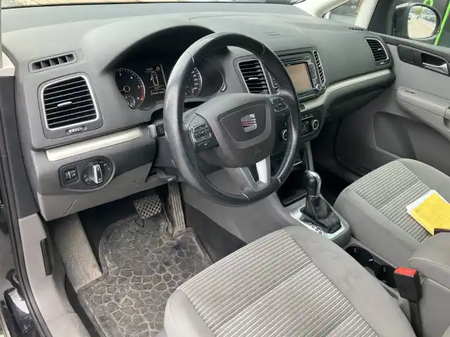 Musta Tila-auto, Seat Alhambra – NHY-410