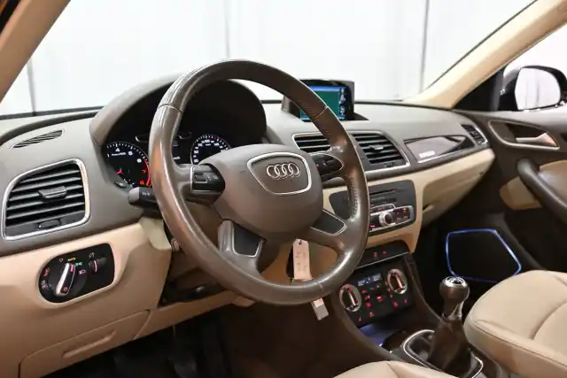 Musta Maastoauto, Audi Q3 – NHY-659