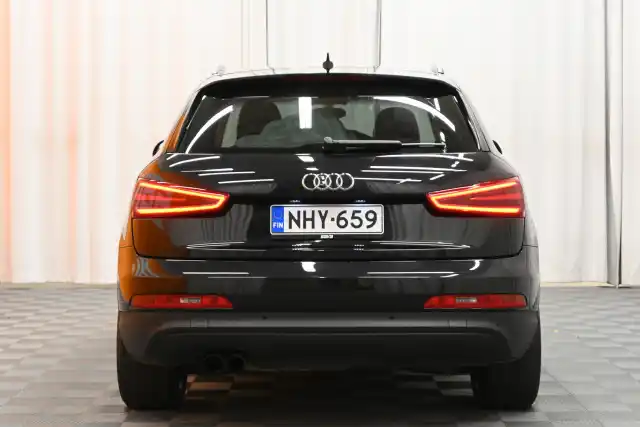 Musta Maastoauto, Audi Q3 – NHY-659