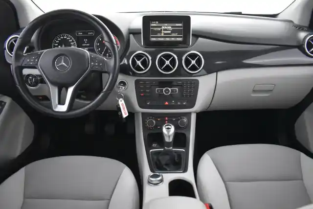 Musta Tila-auto, Mercedes-Benz B – NIA-662