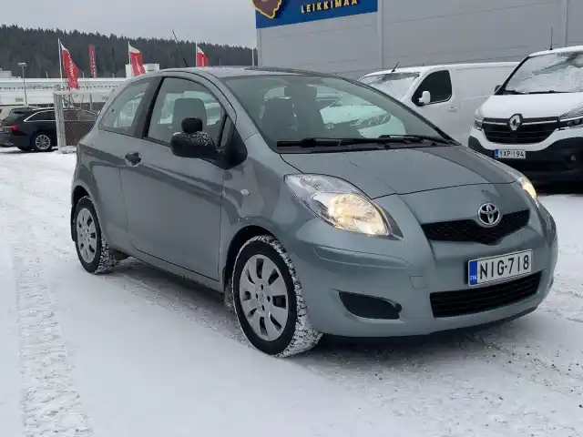 Hopea Viistoperä, Toyota Yaris – NIG-718