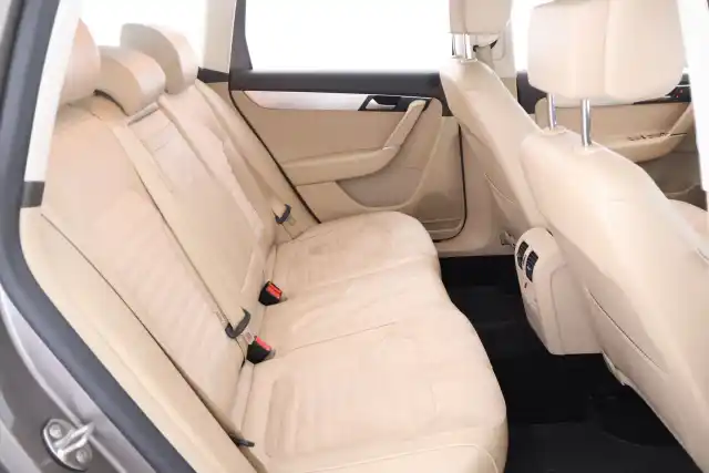 Beige Farmari, Volkswagen Passat – NIK-637