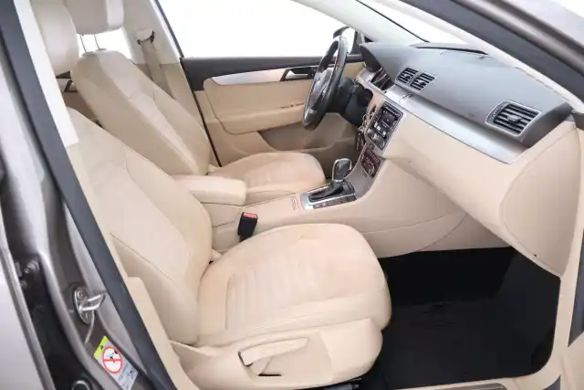Beige Farmari, Volkswagen Passat – NIK-637
