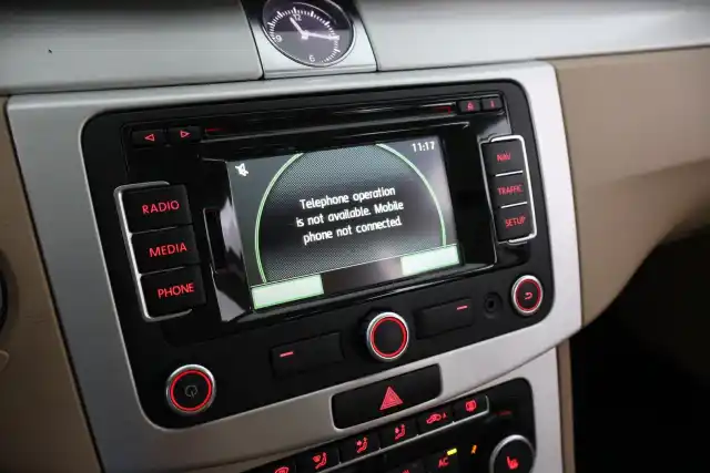 Beige Farmari, Volkswagen Passat – NIK-637