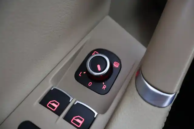 Beige Farmari, Volkswagen Passat – NIK-637