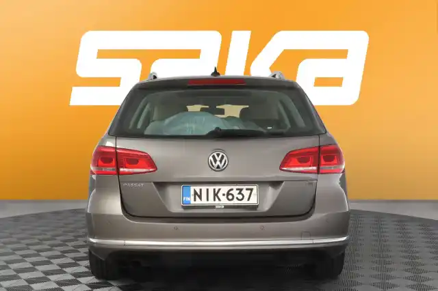 Beige Farmari, Volkswagen Passat – NIK-637