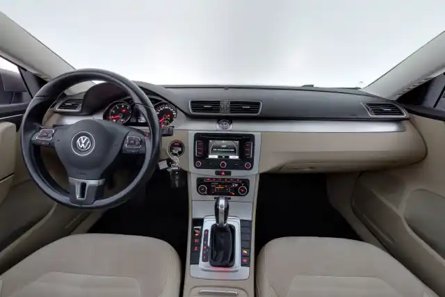 Beige Farmari, Volkswagen Passat – NIK-637