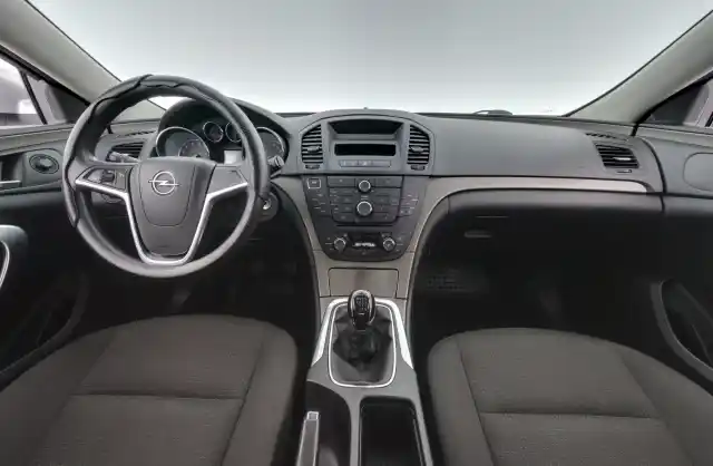 Hopea Viistoperä, Opel Insignia – NIL-376