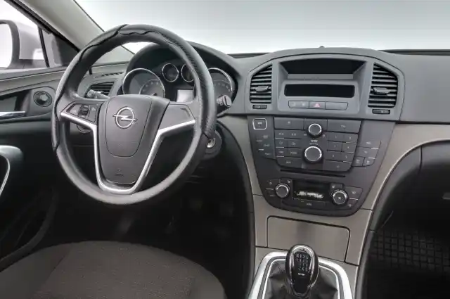Hopea Viistoperä, Opel Insignia – NIL-376