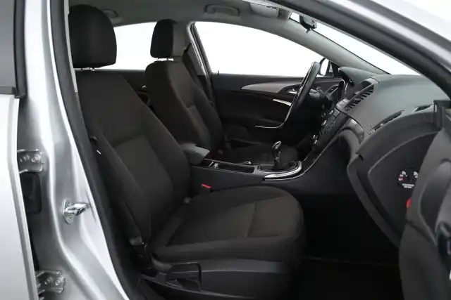 Hopea Viistoperä, Opel Insignia – NIL-376