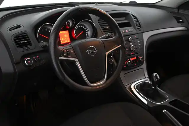 Hopea Viistoperä, Opel Insignia – NIL-376