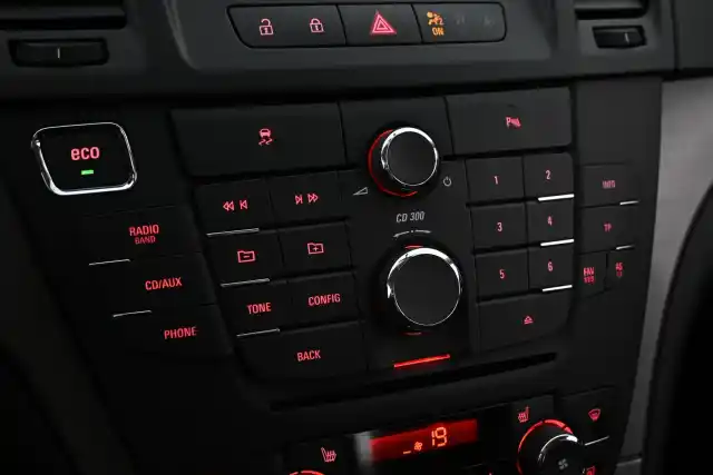 Hopea Viistoperä, Opel Insignia – NIL-376