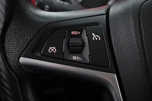 Hopea Viistoperä, Opel Insignia – NIL-376